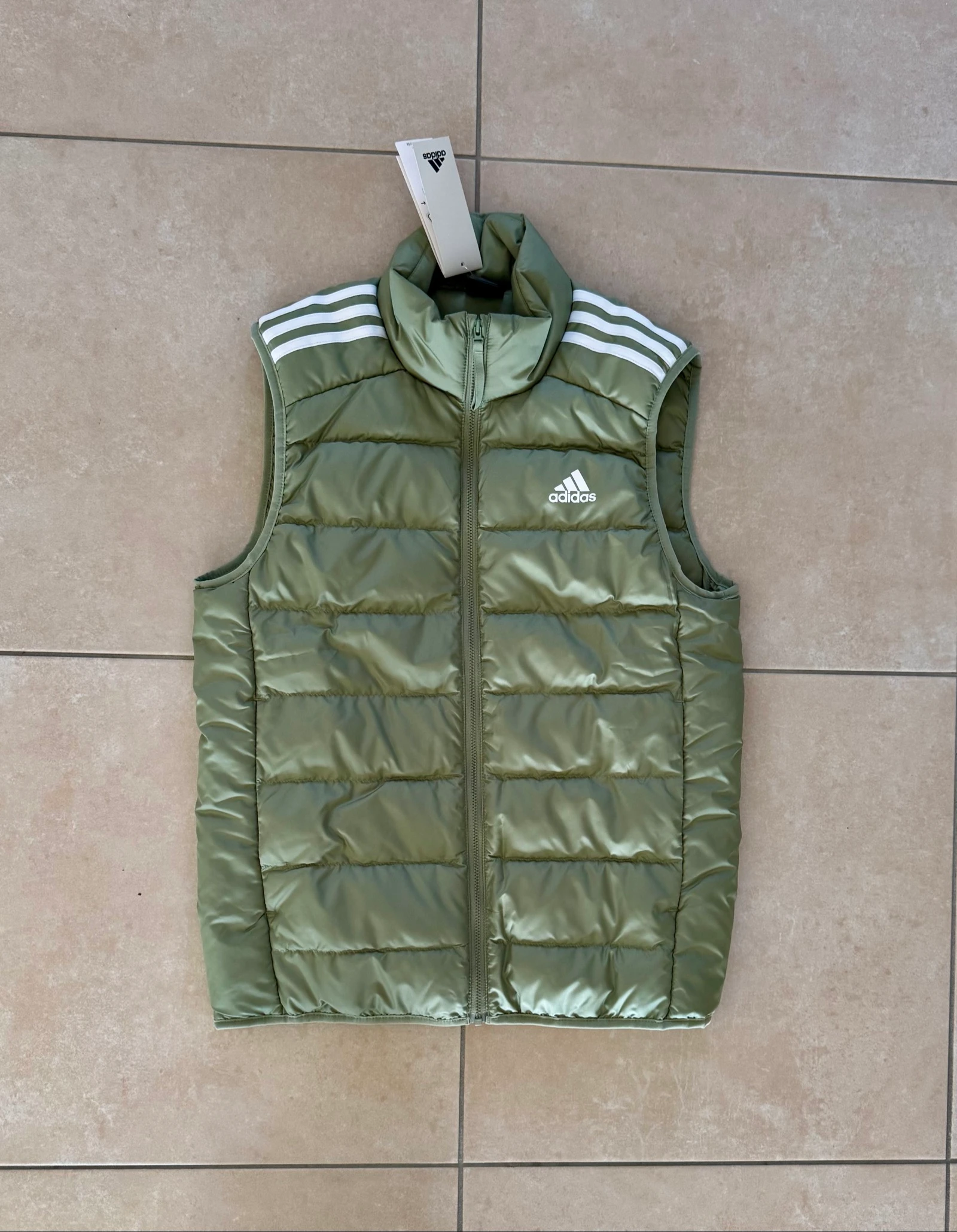 Authentic Adidas Essentials 3 sleeveless puffer jacket new size S – photo 2